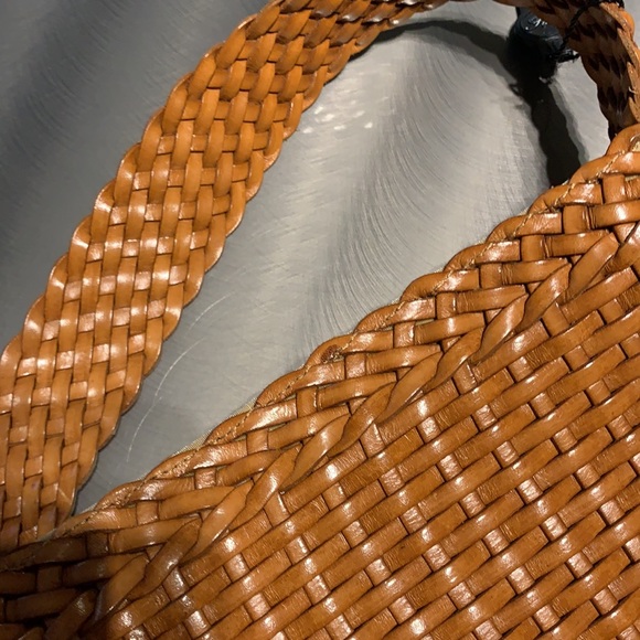 Falor Woven Shoulder Bag - Picture 5 of 7